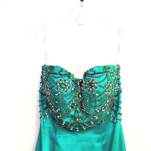 Sherri Hill green, long formal dress 2 - Picture 7 of 16